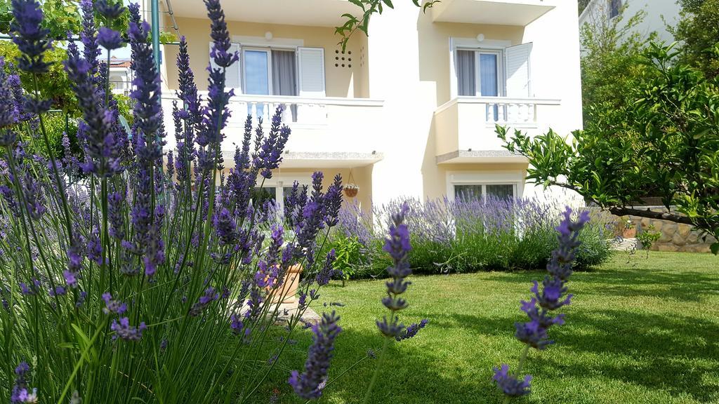 Apartment Branka Banjol Eksteriør bilde